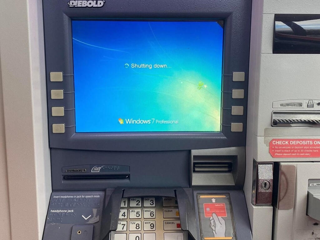 Caos en aeropuertos y bancos por falla informática: esto es lo que sabemos