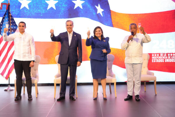 Embajada EE. UU. en el país celebra 248 aniversario de la independencia estadounidense