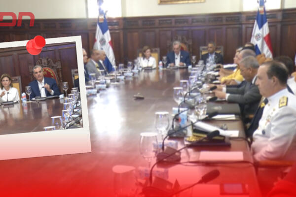 Presidente Abinader junto al Consejo de Ministros y Directores. Foto CDN Digital