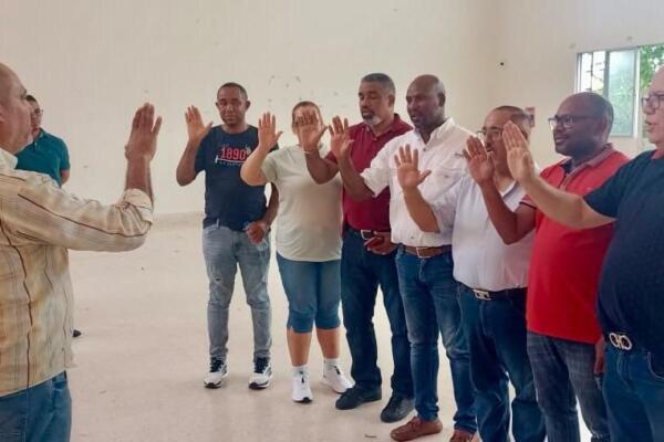 Corpus Montero es reelecto por tercera vez como presidente del de los reporteros gráficos 