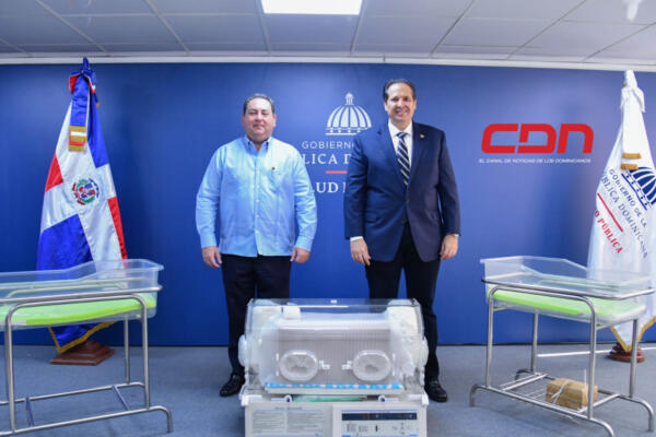 Ministerio de Salud fortalece atención neonatal con entrega de equipos al SNS.