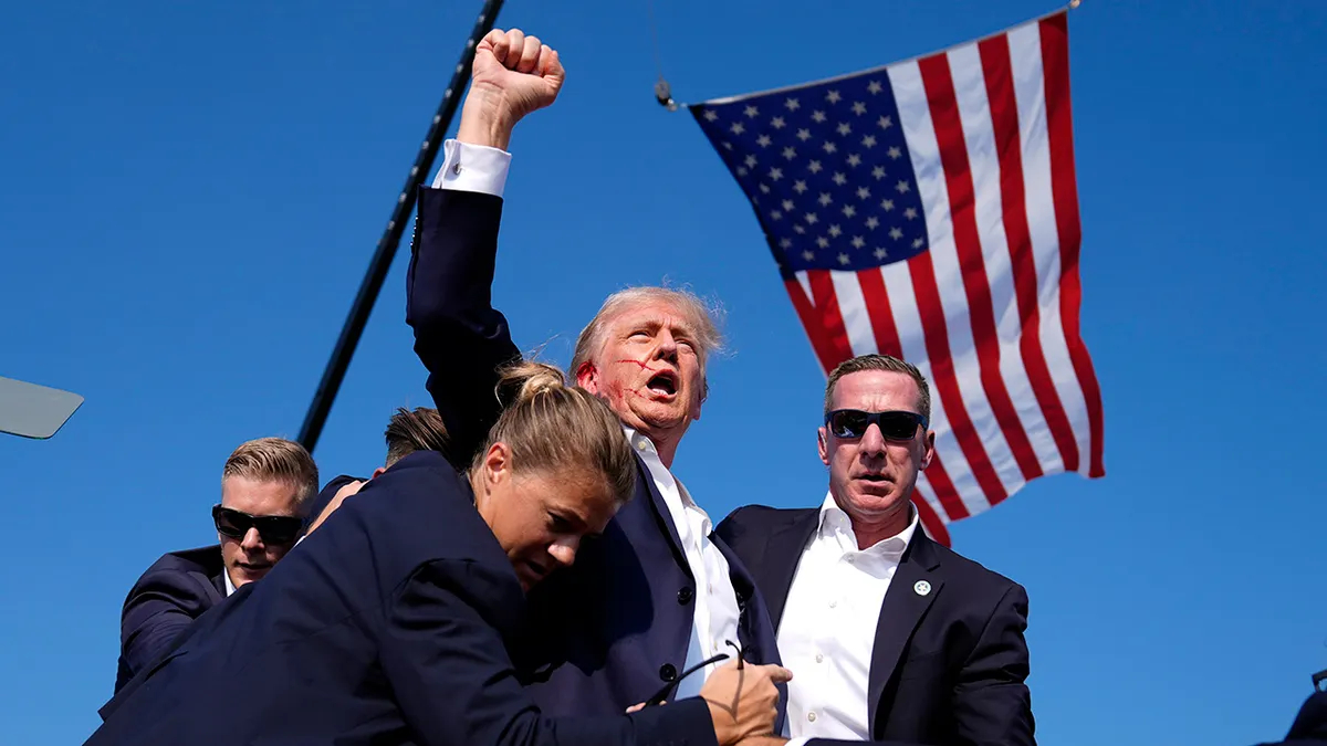 Trump resulta herido por roce de disparo en un mitin de campaña