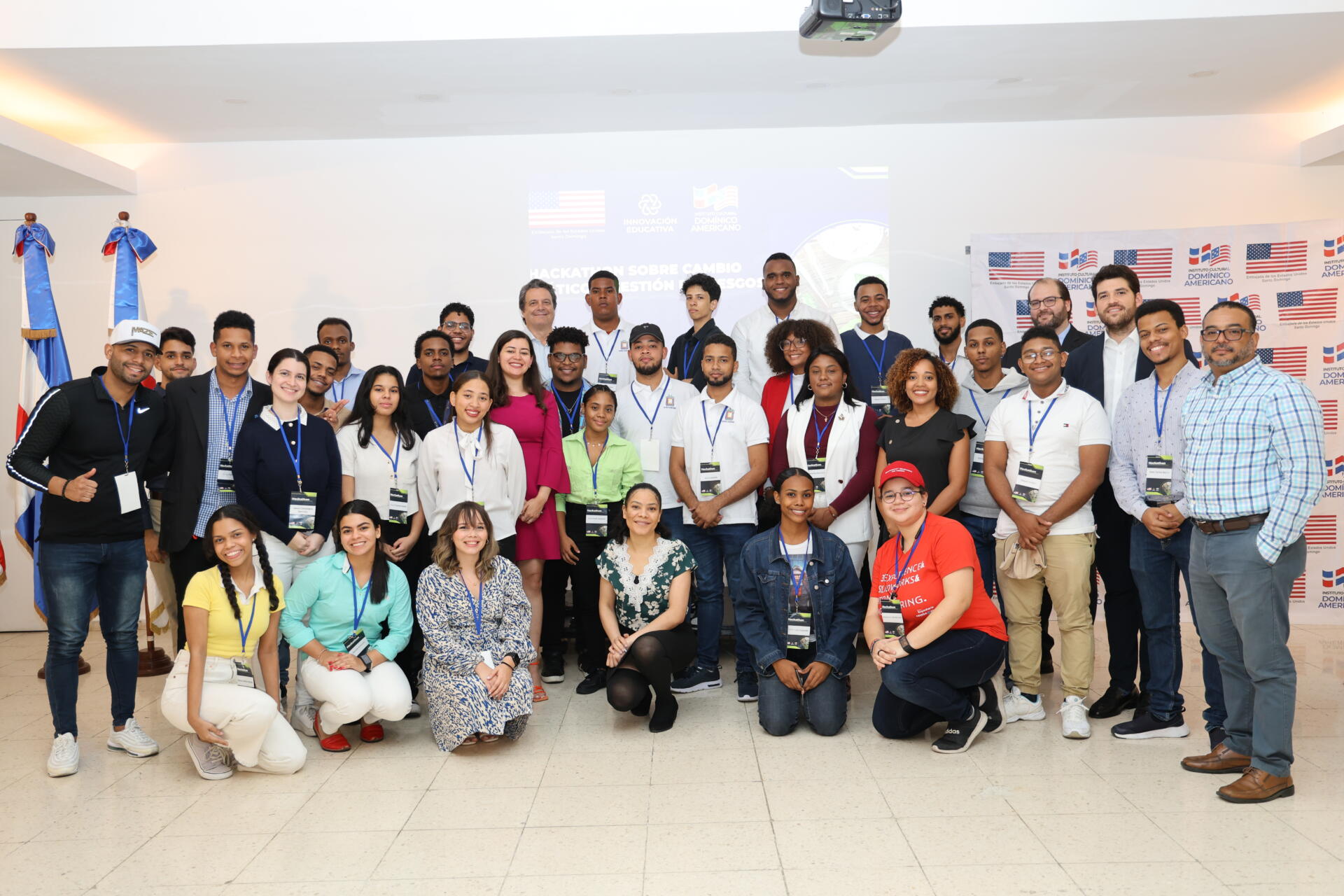 Embajada EE.UU. y el Domínico Americano realizan Hackathon