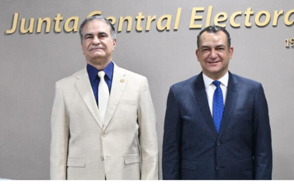 Presidentes de la JCE y del TSE evalúan trabajos del pasado proceso electoral.