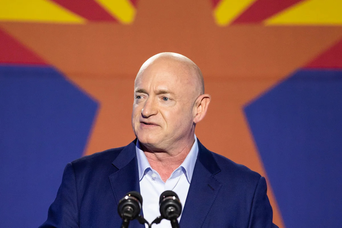 El exastronauta Mark Kelly, un senador clave para la vicepresidenta Harris en Arizona. Foto fuente externa