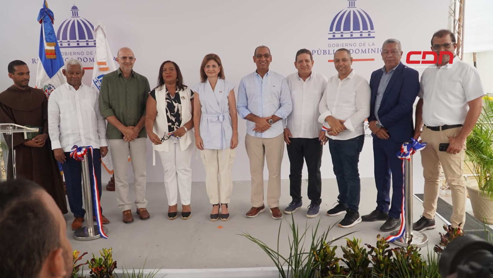 Vicepresidenta Raquel Peña inaugura calles en Bonao.