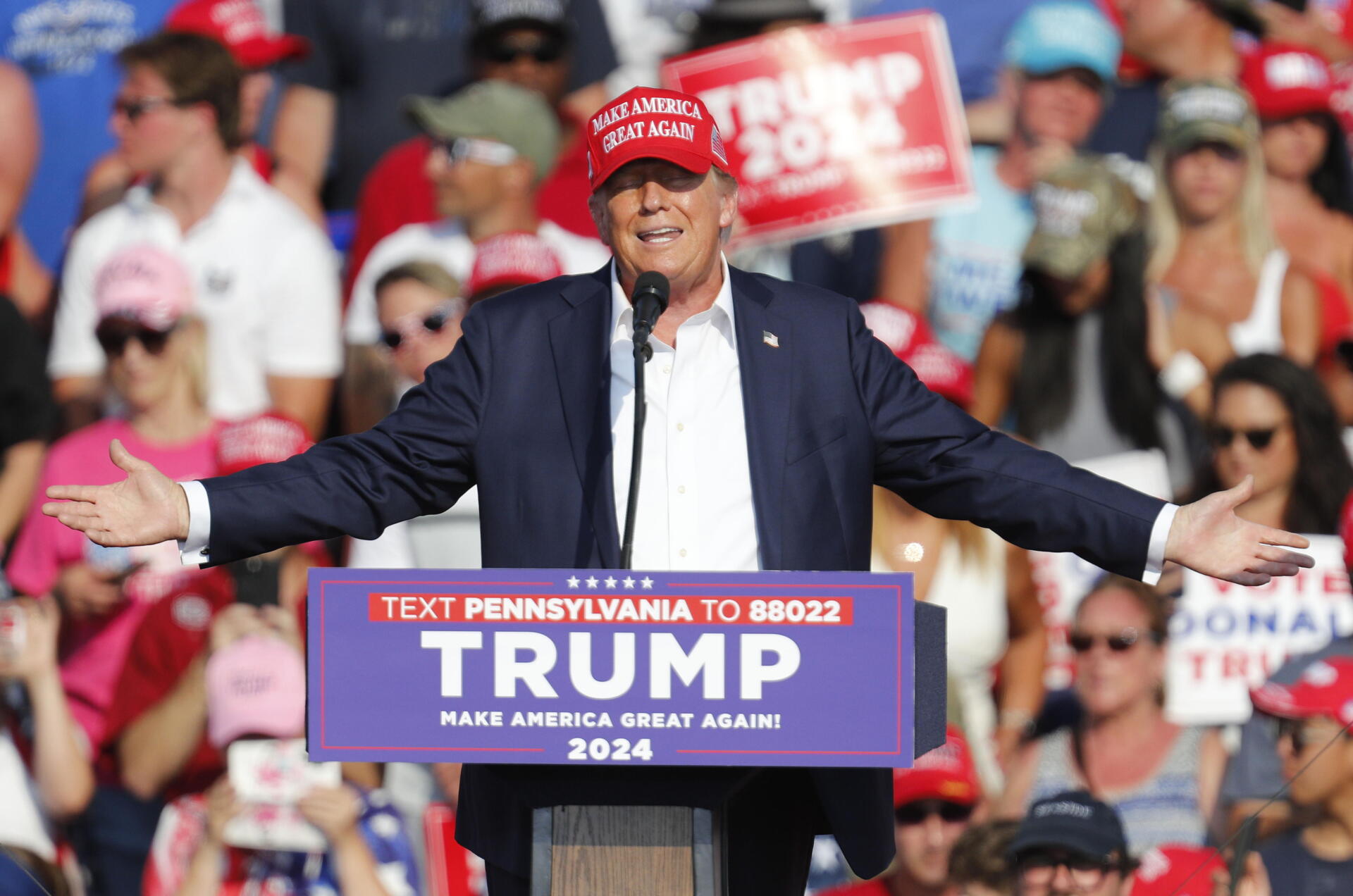 Tras sobrevivir a un atentado, Trump dice que no tiene "miedo"