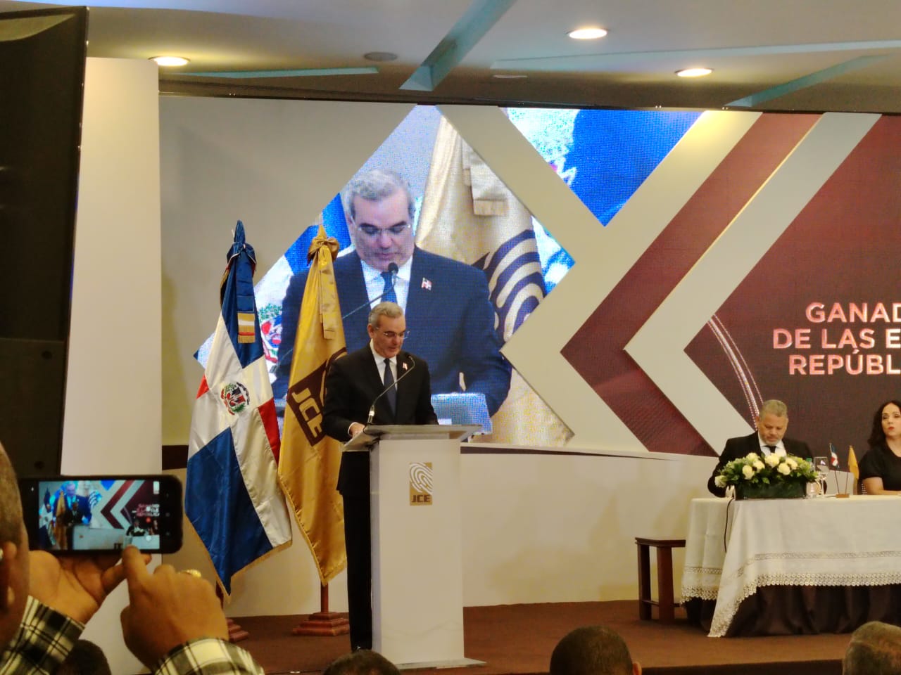 Presidente Abinader dice honradez de funcionarios es esencial en su gobierno