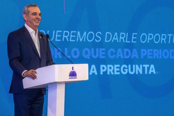 Presidente Luis Abinader en su encuentro semanal con la prensa.