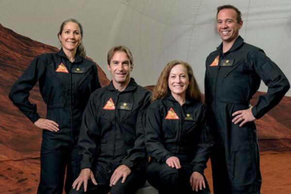Voluntarios de la NASA regresan de Marte tras 378 días