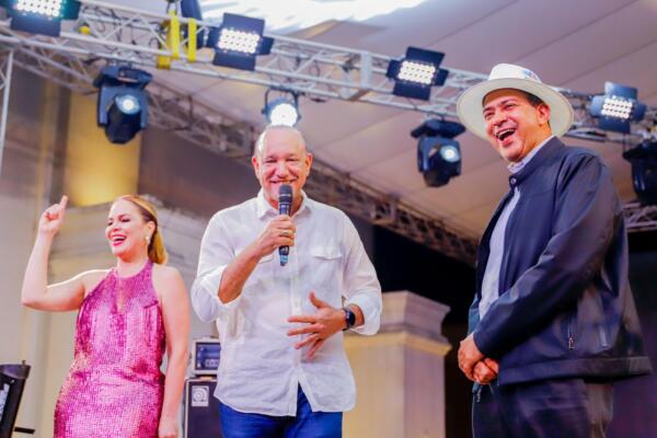 Alcalde Ulises Rodríguez en celebración de Patronales