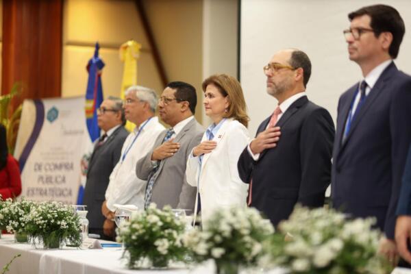 vicepresidenta destaca transparencia en compras del Estado