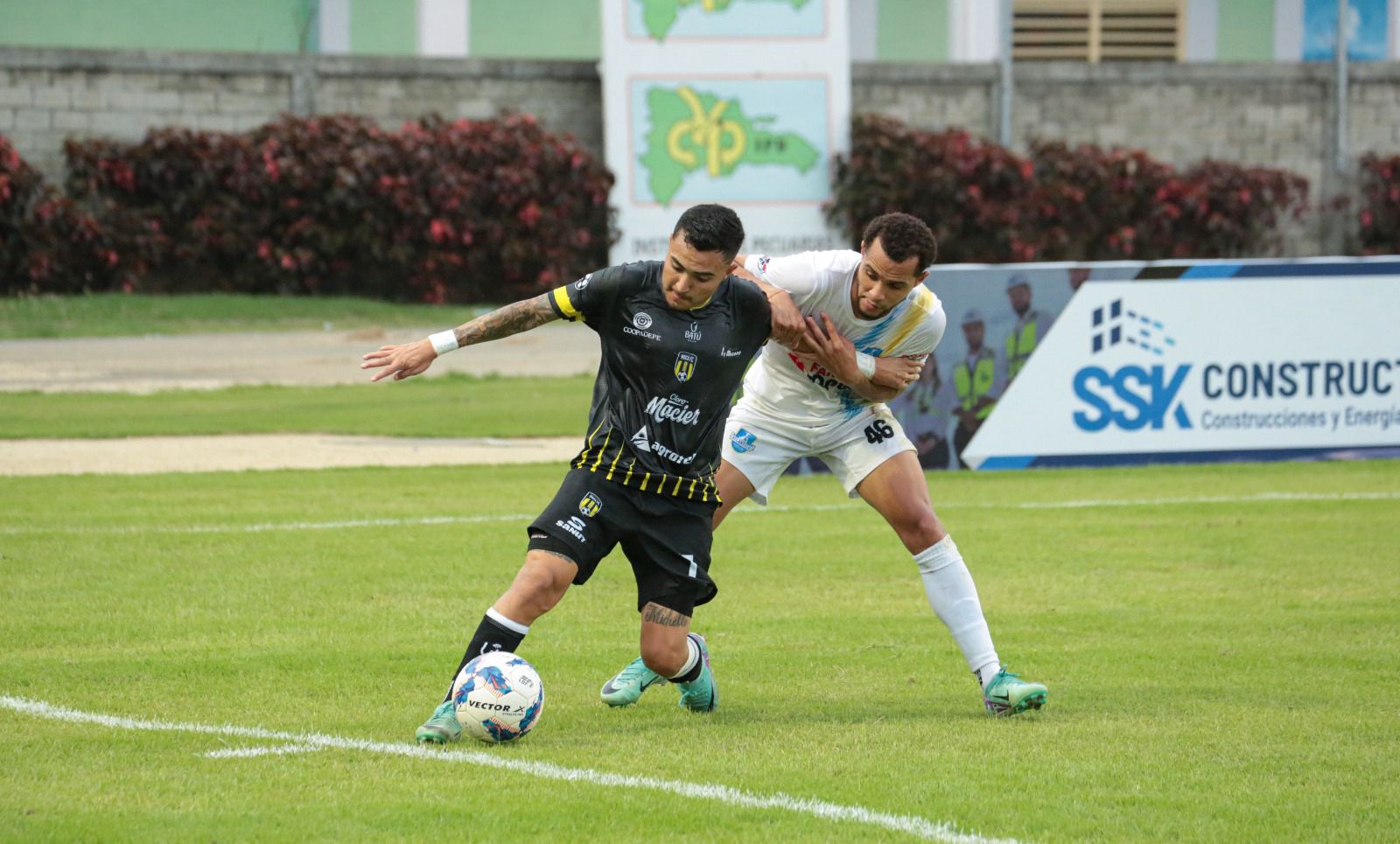 Finalmente fue triunfo para Moca FC de dos goles por uno sobre Atlántico y con esta victoria llegaron a nueve unidades ubicándose en la primera posición de la liguilla.