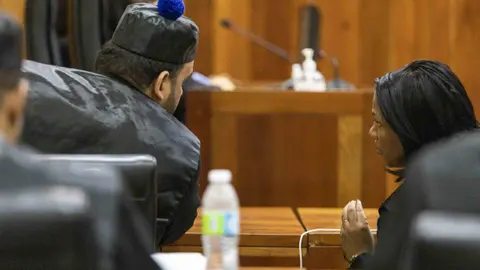 Testigos niegan ser testaferros. Fuente externa 
