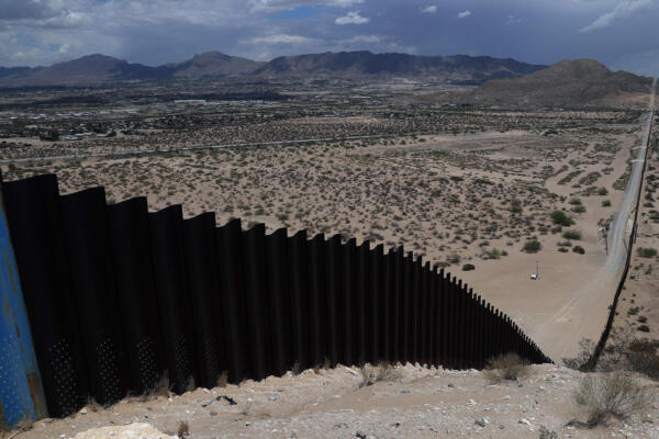 Fotografía de la frontera entre México y Estados Unidos,