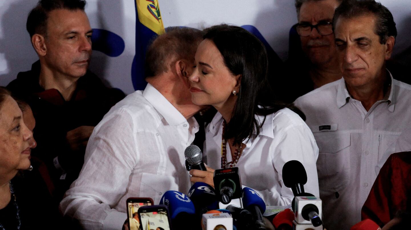 Nuevas cifras extraoficiales del Comando Con Vzla dan amplio margen a Edmundo