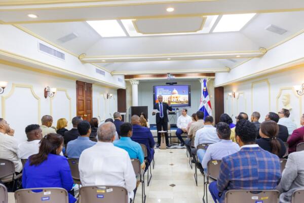 Presentan conferencias de Comunicación y Difusión de la Inversión Gubernamental. Foto:  Fuente externa