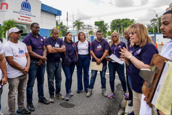 Plan Social refuerza centros de acopio en provincias bajo alerta por huracán Beryl