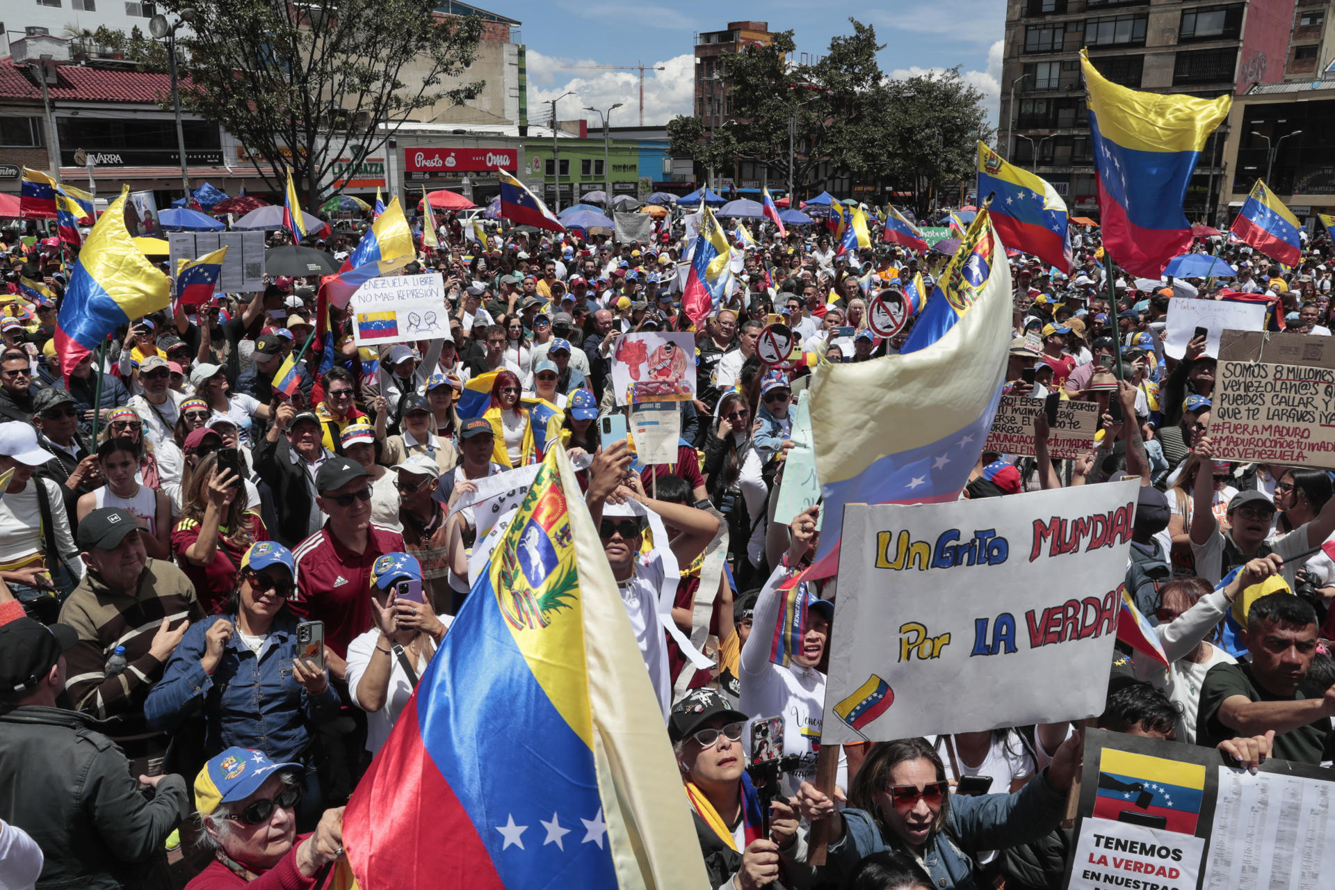 Venezolanos en Colombia piden el fin del chavismo