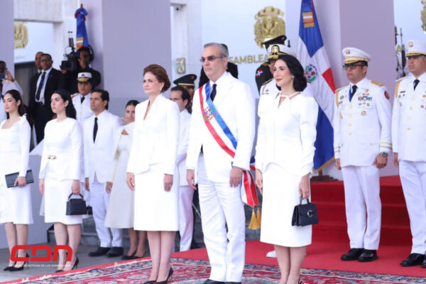 Abinader reitera compromiso con libertades y justicia social en nuevo período