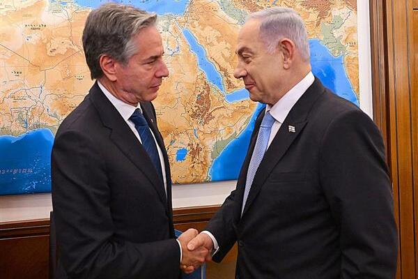 El primer ministro israelí, Benjamín Netanyahu, y del secretario de Estado estadounidense, Antony Blinken. EFE