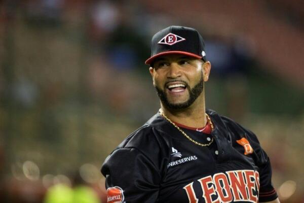 Pujols, de 44 años y quien dirigirá por primera vez en su carrera, resaltó su alegría con el material que se le está poniendo en las manos, desde los jugadores hasta el coaching staff. Valoró la mezcla de material veterano y joven que el Escogido proyecta tener para el torneo que comenzará el próximo 16 de octubre.

