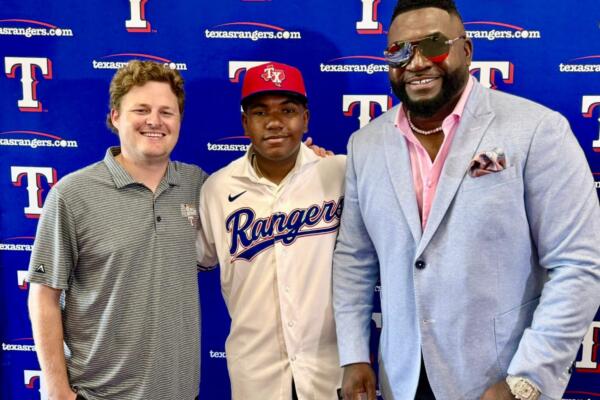 Ortiz Jr. se une a D’Angelo Ortiz, el hijo mayor de David de 20 años de edad, que fue drafteado por los Medias Rojas de Boston en la ronda 19 del draft de este año.
