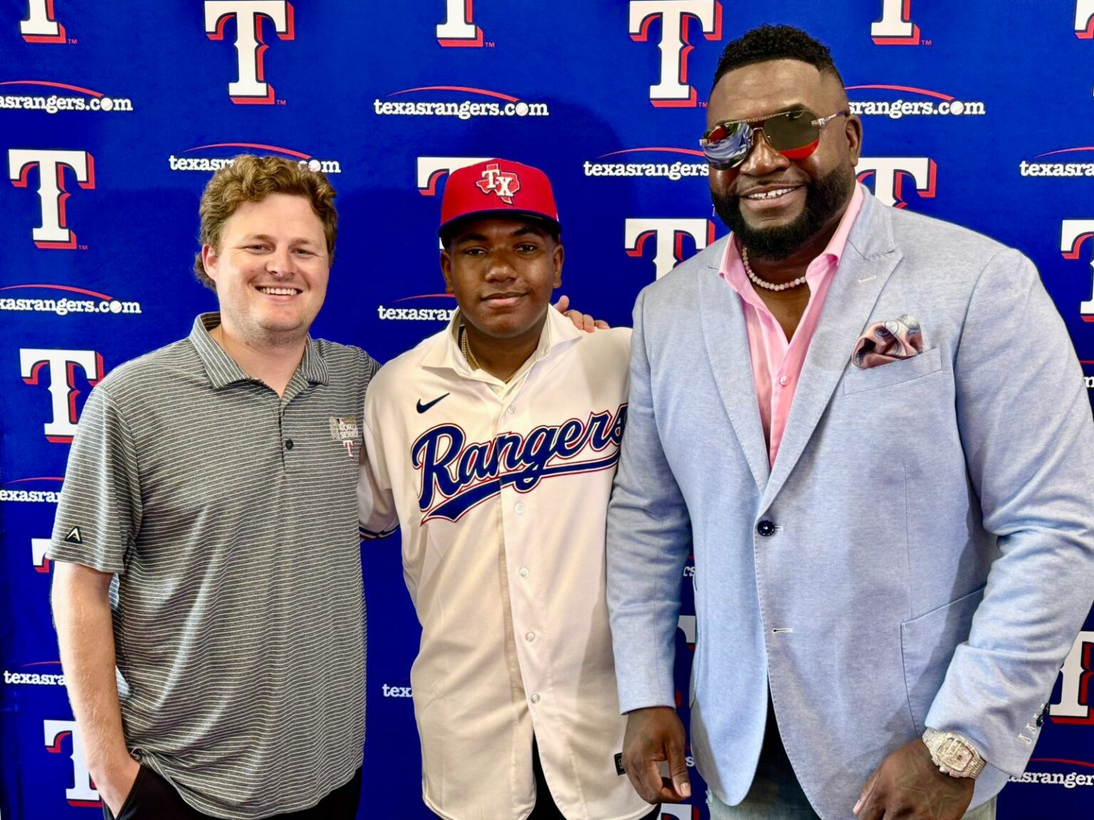 Ortiz Jr. se une a D’Angelo Ortiz, el hijo mayor de David de 20 años de edad, que fue drafteado por los Medias Rojas de Boston en la ronda 19 del draft de este año.