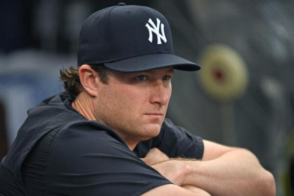 Cole había dicho antes que había tenido algunos problemas a la hora de recuperarse físicamente de su apertura anterior – ante los Mets el 24 de julio, cuando fue castigado con seis carreras y ocho hits en 5.2 entradas, incluyendo tres jonrones.