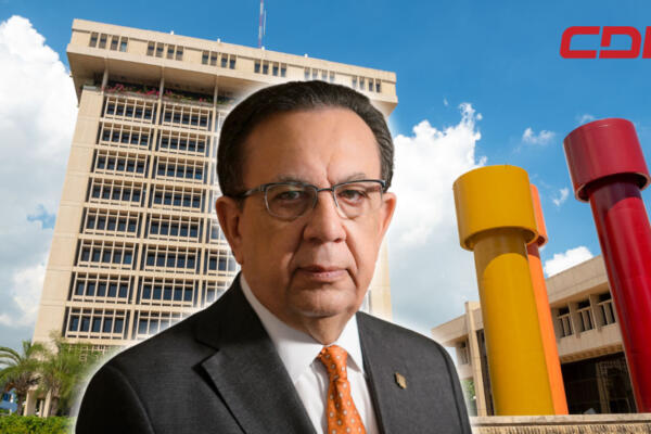 Héctor Valdez Albizu, Gobernador del Banco Central de la República Dominicana