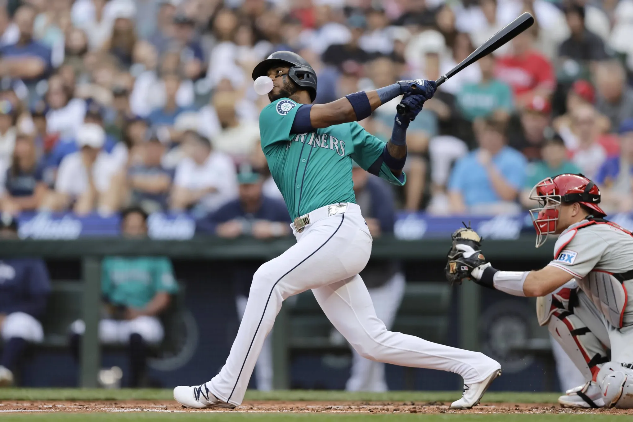 Robles, quien fue uno de los 10 mejores prospectos del juego según MLB Pipeline en 2017, 2018 y 2019 con los Nacionales, fue dejado en libertad por Washington el 1 de junio.