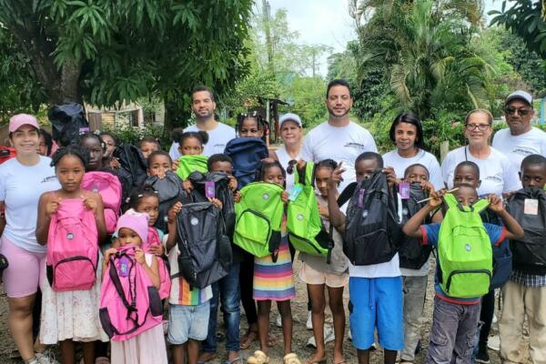 En su firme compromiso de apoyar la educación y el desarrollo integral de los niños. Foto: Fuente externa