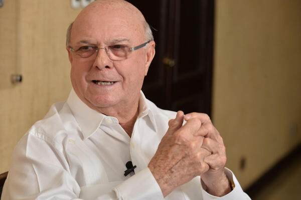 Hipólito Mejía reacciona a pregunta sobre retos de Luis Abinader