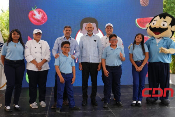 Inabie aclara error en venta de zapatos escolares y presenta nuevo menú escolar