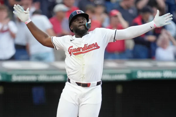 Jhonkensy Noel se destacó en los resultados de MLB del 12 de agosto