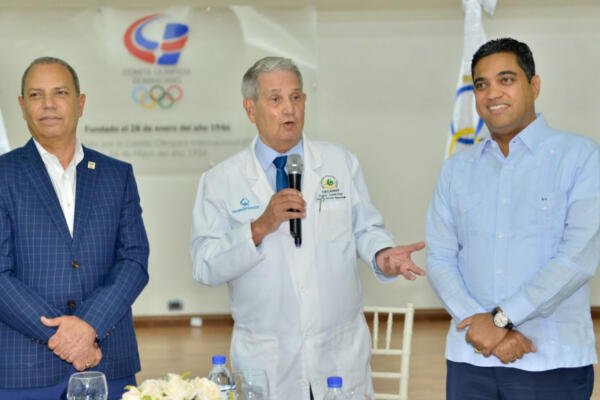 José Puello exhorta respaldar a Kelvin Cruz en el Miderec