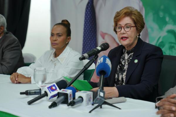 Josefina Pimentel, Sec. Edu. FP-CDN Digital.
