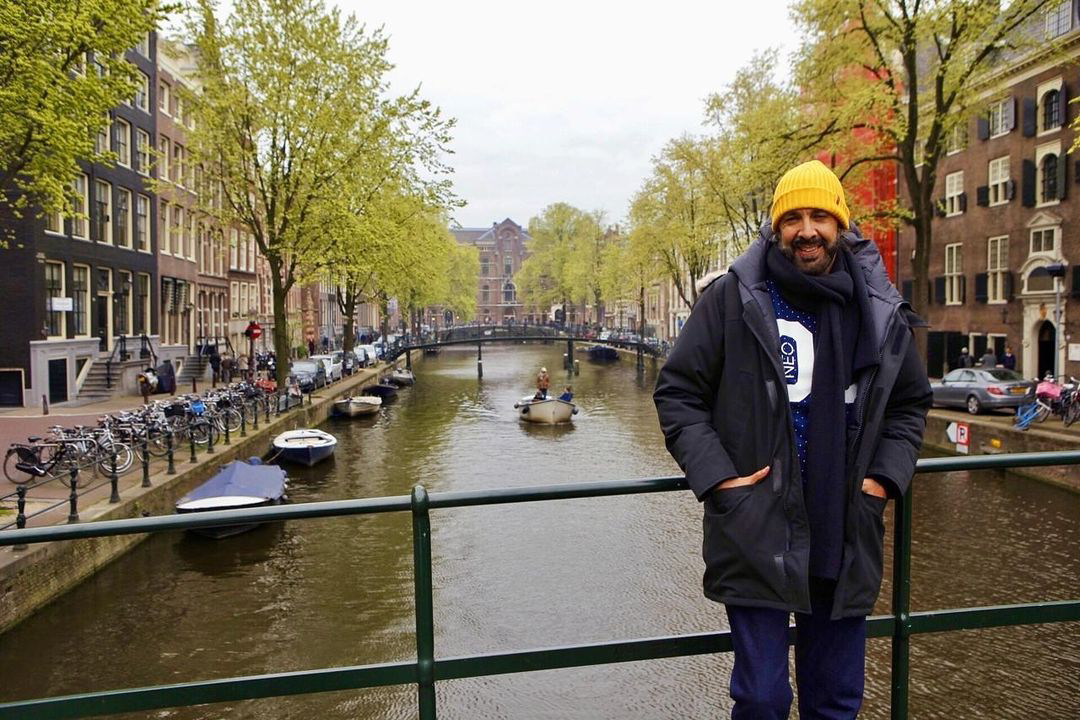 Juan Luis Guerra hace un llamado a orar por Venezuela