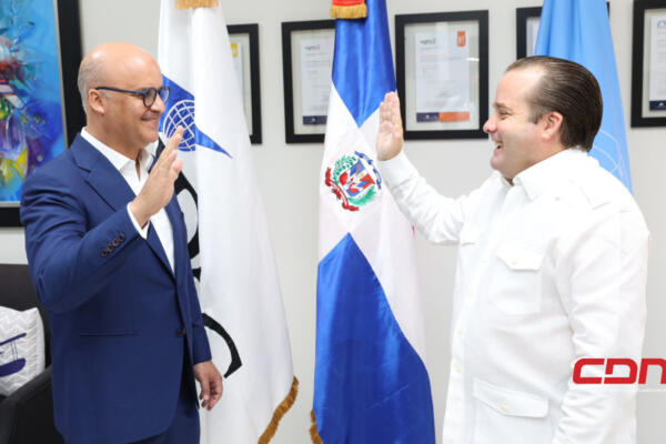Ministro Paliza oficializa nombramiento de Igor Rodríguez como director del IDAC