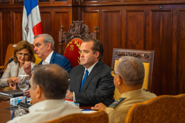 Ministro de la presidencia crea comité de observación para licitaciones de Fitram 