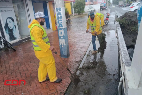 Alcaldía del Distrito Nacional despliega operativos de limpieza preventiva por las lluvias