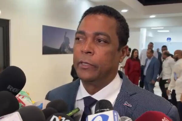 Víctor D”Aza, presidente de la Liga Municipal Dominicana(LMD)