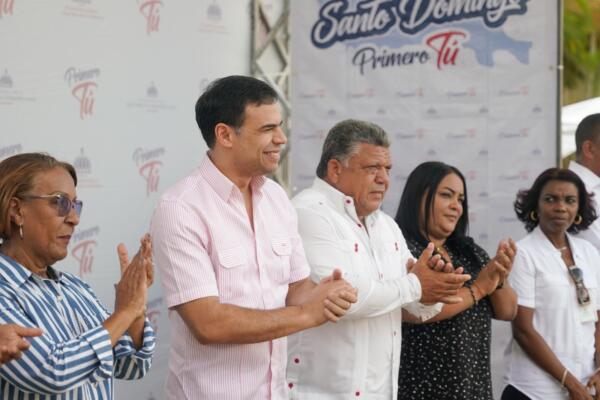 Funcionarios de Propeep y de Guanuma en el evento
Foto: fuente externa