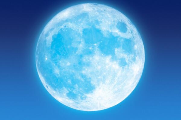 Superluna azul iluminará el cielo este lunes