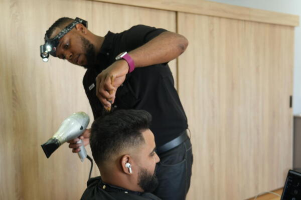 Todo lo que necesitas saber sobre la app de barbería a domicilio BarberEx