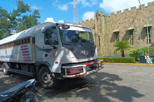 Vehiculo-de-Migracion-agredido-CDN-Digital-