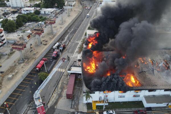Sistema 911 coordina asistencia de incendio en zona franca de Rafey