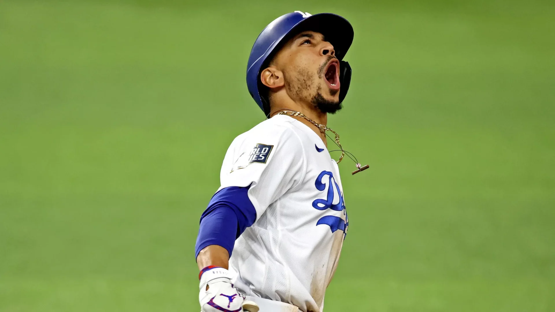Betts fue nombrado el torpedero titular del equipo cinco días antes del Día Inaugural en Seúl, Corea del Sur, y jugó casi exclusivamente en dicha posición hasta su lesión.