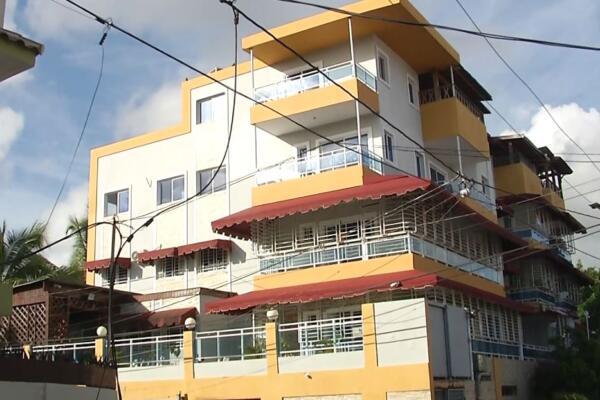 Consternación y asombro entre vecinos de mujer que decapitó a su hija de seis años  