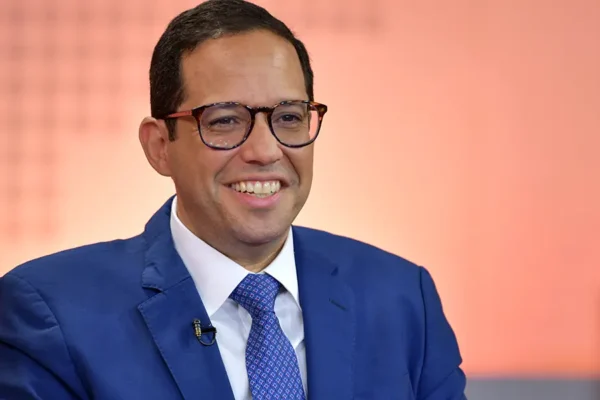 El ministro de Administración Pública, Sigmund Freund, aseguró que las fusiones y eliminaciones de instituciones están casi listas / foto: Danny Polanco